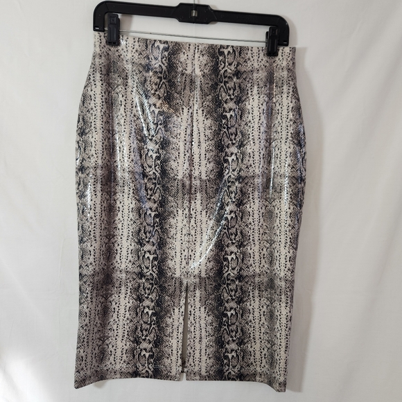express womens reptile snake skin print shinny pull on pencil skirt sz s grey - Picture 3 of 9